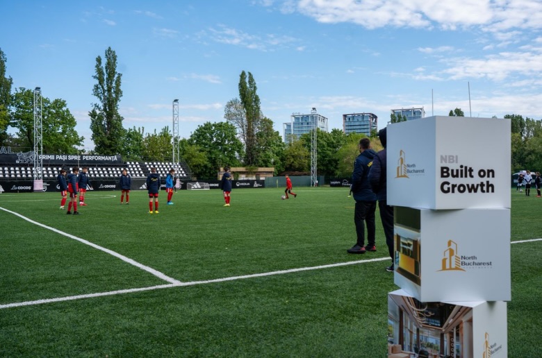 Vlad Mustață alături de tinerii fotbaliști la Cupa North Bucharest Investments - momente de bucurie și emoție pe teren